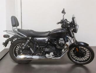 Vaurioauto  motor cycles Moto Guzzi  V9 ROAMER 2020/5
