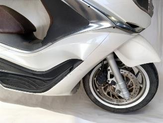 Yamaha  X10 picture 12