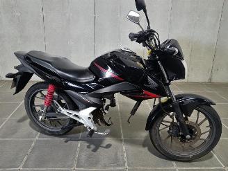škoda motocykly Honda CBF 125  2015/7
