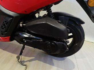 Peugeot  STREET ZONE picture 9