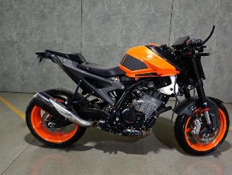 KTM 990 Super Duke  picture 5