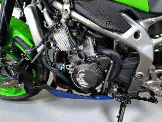 Kawasaki ZXR 400  picture 24