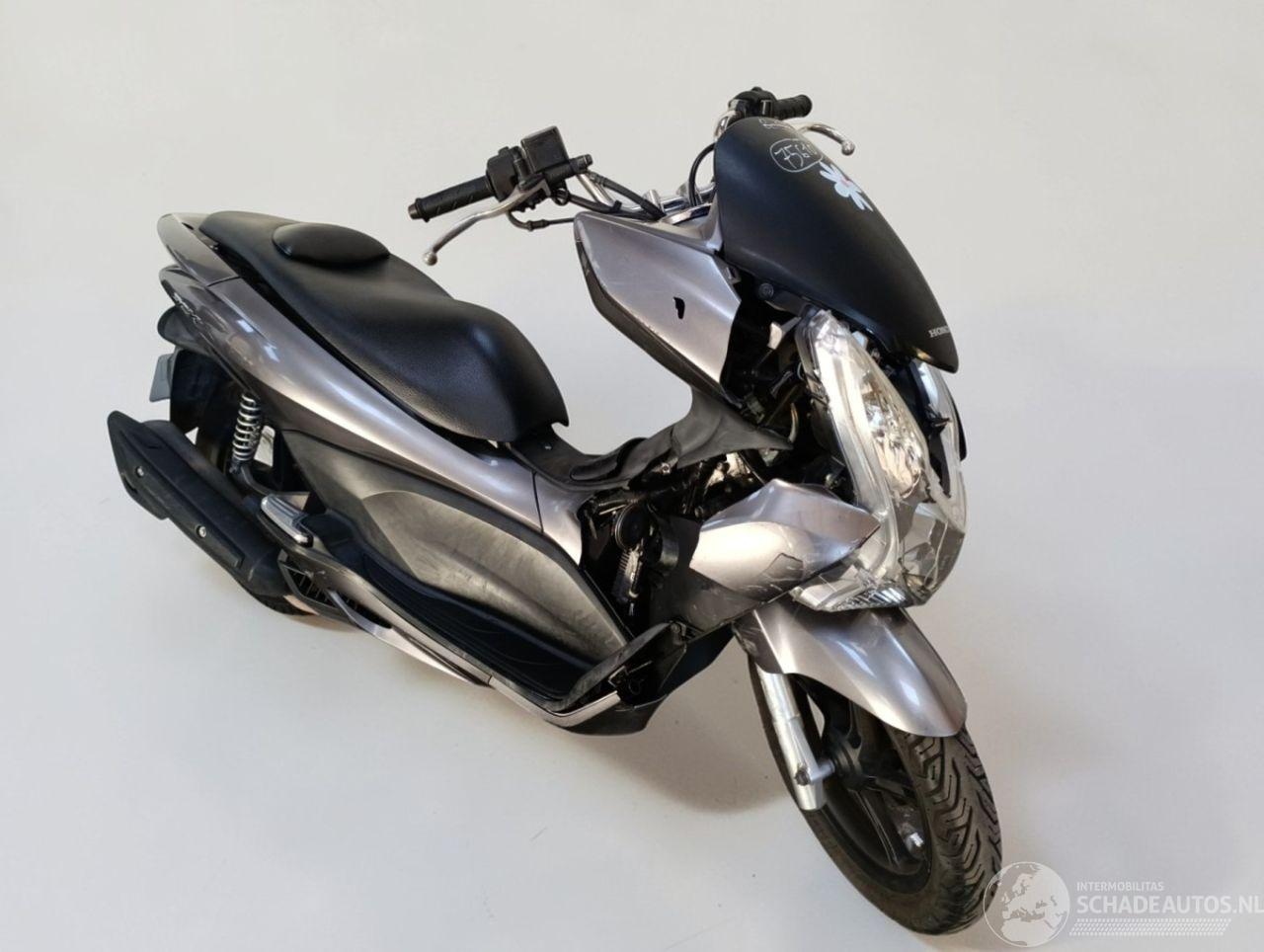 Honda  PCX