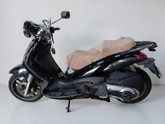 Piaggio  BEVERLY picture 3