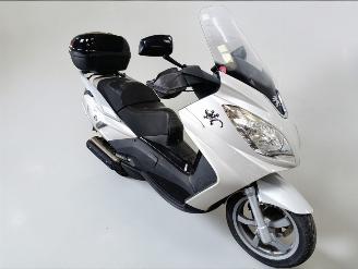 skadebil motor Peugeot  SATELIS 2012/8