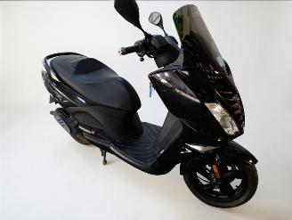 danneggiata scooter Peugeot  CITYSTAR 2019/6