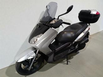 Yamaha Xmax  picture 3