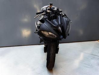 Yamaha YZF - R6  picture 9