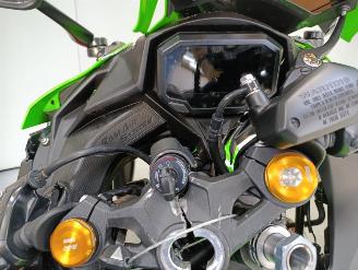 Kawasaki  ZX 4R picture 2