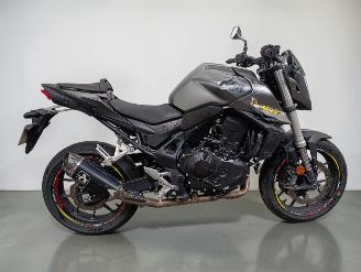 danneggiata motocicli Honda CB 750 A 2023/7