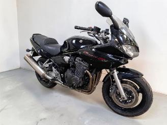 uszkodzony motocykle Suzuki Bandit 1200 GSF 2005/8