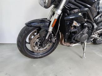 Triumph Street Triple S picture 10