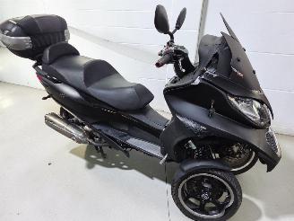 uszkodzony skutery Piaggio  MP3 2014/6