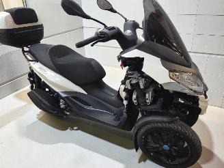 uszkodzony skutery Piaggio  MP3 HP 2023/4