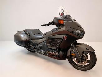 damaged motor cycles Honda GL 1800 BAGGER 2016/9