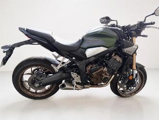 Vaurioauto  motor cycles Honda CB 650 R 2024/7