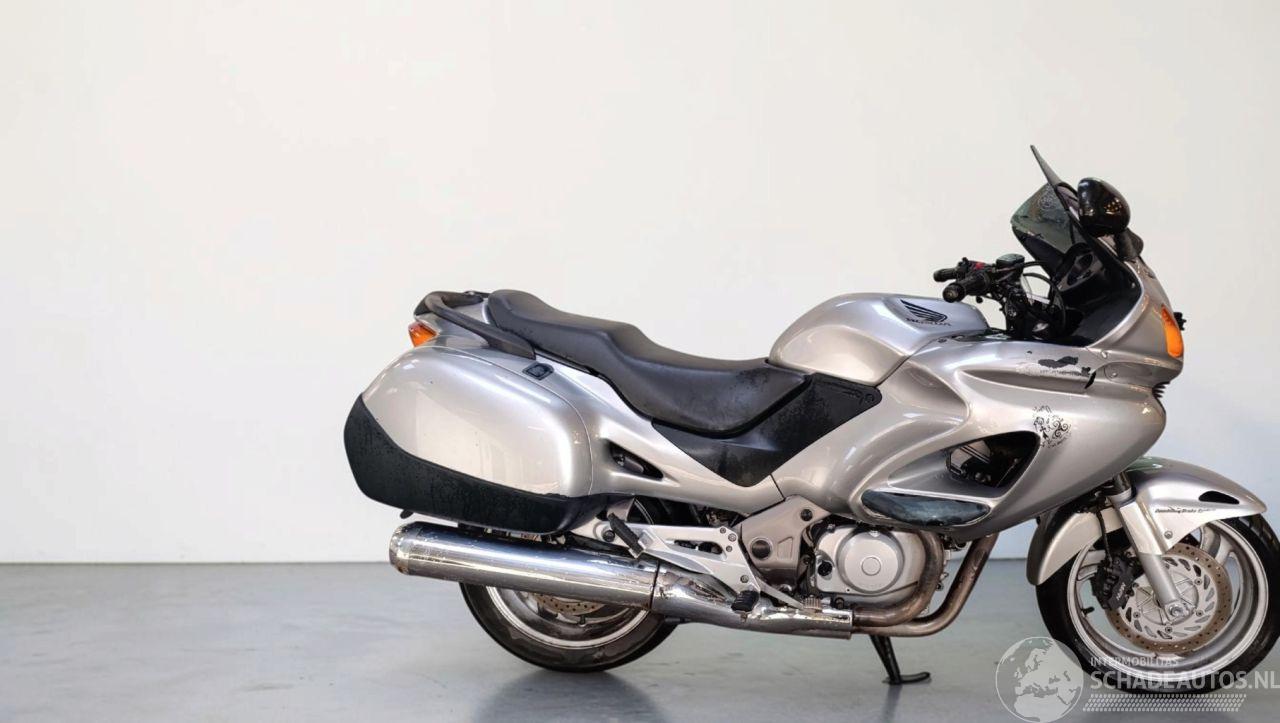 Honda NTV 650 