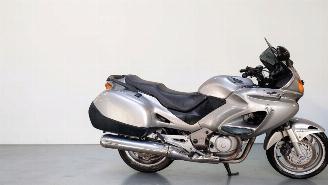 danneggiata motocicli Honda NTV 650  2005/5