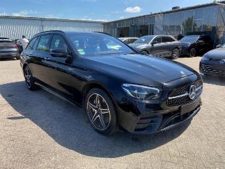 Coche accidentado Mercedes E-klasse 300 T AMG Lin *PANO - NAVI - KAM* 2022/2
