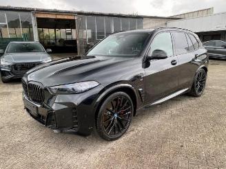 Damaged car BMW X5 xDrive50e M Sport PRO *PANO- LUFT - 22" * 2024/7