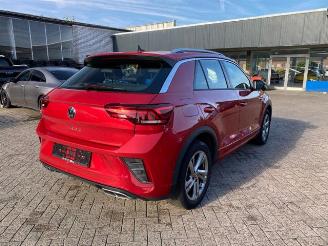 Schadeauto Volkswagen T-Roc 1.5 TSI DSG R-Line * KAM - NAV - PANO * 2022/9