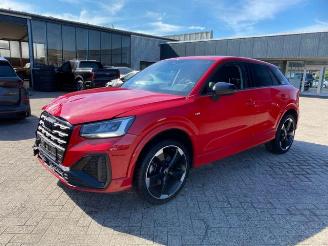 krockskadad bil auto Audi Q2 35 TFSI S tronic S line * KAM - AHK - NAV * 2023/4