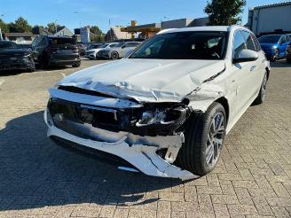 Mercedes E-klasse 300 T Avantgard * KAM - AHK - NAV * picture 5