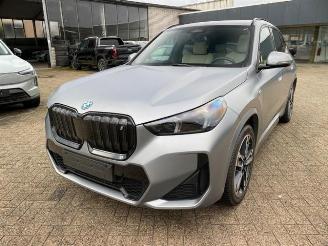 Schadeauto BMW iX1 xDrive30 M Sport * KAM - PANO - NAV * 2023/11