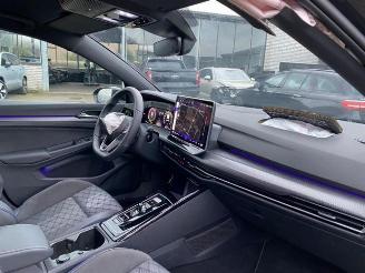 Volkswagen Golf Variant 1.5 eTSI DSG R-Line Black Style picture 26