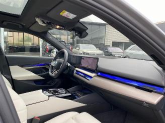 BMW i5 M60 xDrive *HEAD-UP - PANO - 360 KAM - NAVI* picture 18