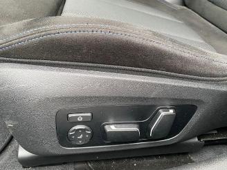 BMW 3-serie 0e Touring M Sport *PANO - HEAD-UP - 60 KAM* picture 21