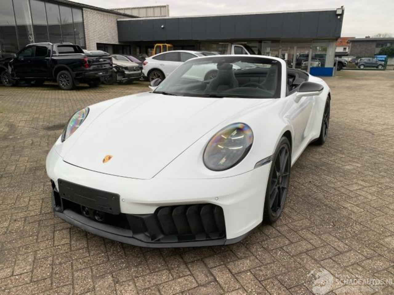 Porsche 911 Carrera 4 GTS T-Hybrid Cabrio *BURMESTER*