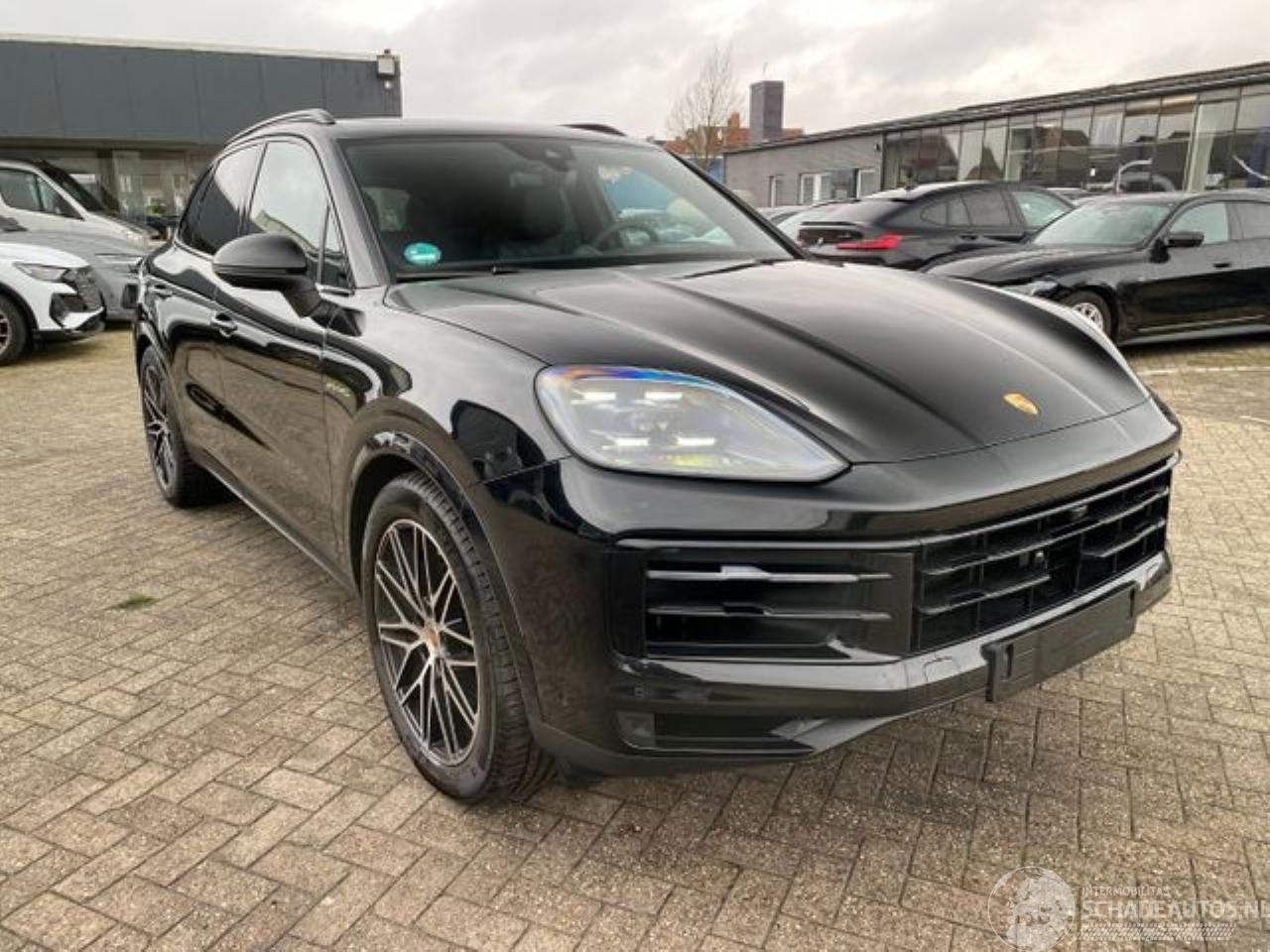 Porsche Cayenne E-Hybrid* HUD - KAM - PANO - AHK - BOSE*