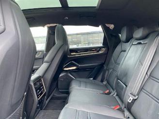 Porsche Cayenne Turbo E-Hybrid  *HEAD-UP - PANO - KAM* picture 23