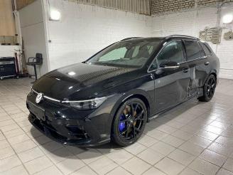 uszkodzony samochody osobowe Volkswagen Golf R Variant 4Motion Black Style/H&K/Leder/360 2025/8