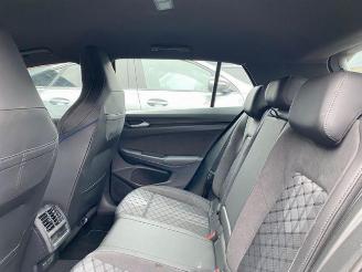 Volkswagen Golf 1.5 TSI R-Line picture 14