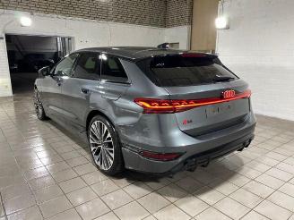 skadebil auto Audi S6 e-tron Avant quattro 370kW HUD/360/PANO/AHK 2025/9