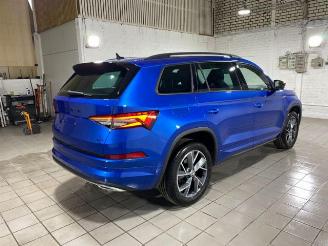 krockskadad bil auto Skoda Kodiaq 2.0 TDI DSG 4x4 Sportline Leder/AHK/360 2023/5