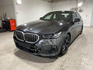 BMW 5-serie e M Sport Pano/AHK/B&W/360/HUD/Navi picture 6