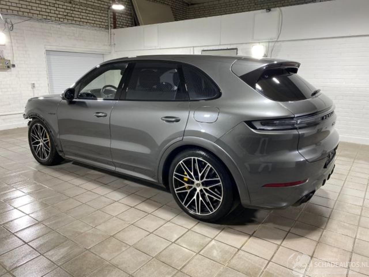 Porsche Cayenne Turbo E-Hybrid Keramik/Burmester/Pano