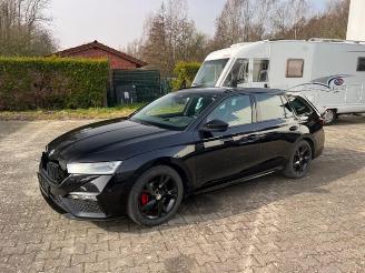 Unfallwagen Skoda Octavia RS Combi 2.0 TDI HUD/STANDHZG/KAM/NAVI 2023/5
