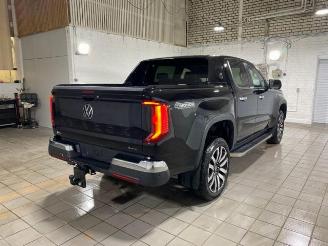Damaged car Volkswagen Amarok Aventura Doppelkabine AHK/360/H&K/NAVI 2024/9