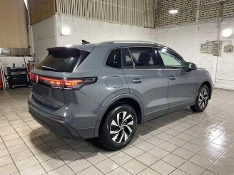 skadebil auto Volkswagen Tiguan 1.5 eTSI DSG Life 2025/11