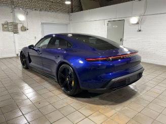 krockskadad bil auto Porsche Taycan Turbo S KERAMIK/CHRONO/PANO/HUD/360/BOSE 2023/1