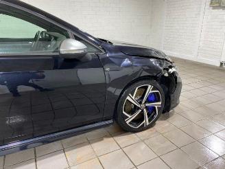 Volkswagen Golf R 4Motion picture 11