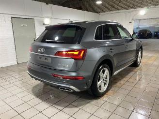 krockskadad bil auto Audi Q5 50 TFSIe quattro S line AHK/KAM/NAVI 2024/3