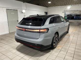 uszkodzony samochody osobowe Volkswagen ID.7 Tourer Pro PANO/HUD/360/AHK/NAVI 2024/10