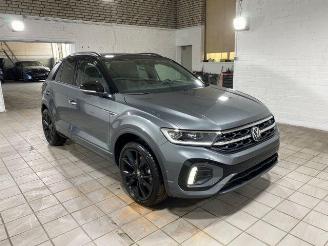 uszkodzony samochody osobowe Volkswagen T-Roc 1.5 TSI DSG R-Line PANO/KAM/NAVI 2025/10