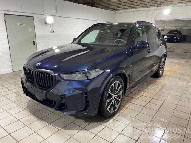 BMW X5 xDrive50e M Sport Pro PANO/HUD/AHK/360/H&K
