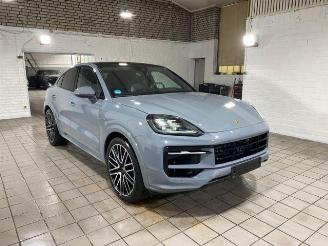 Schadeauto Porsche Cayenne S E-Hybrid Coupe CHRONO/PANO/HUD/AHK/360 2025/2